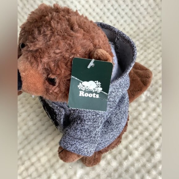 Roots Brown Stuffed Beaver with Gray Roots Hoodie - Picture 9 of 10